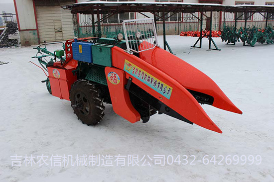 4YZ-1玉米(mi)聯合收獲(huo)機